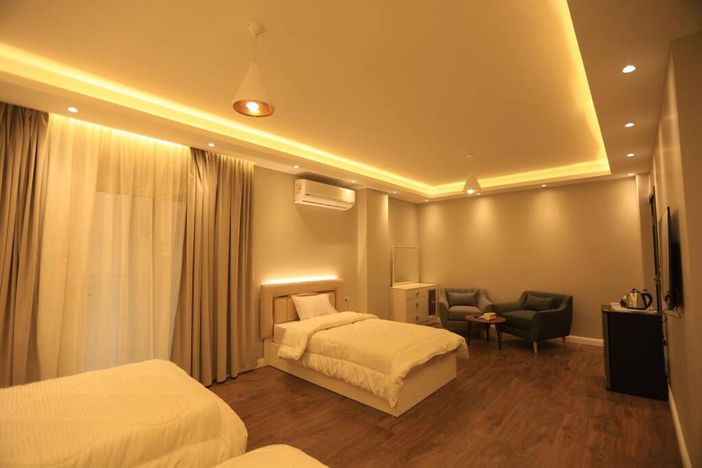 Munir's 2 * Cairo