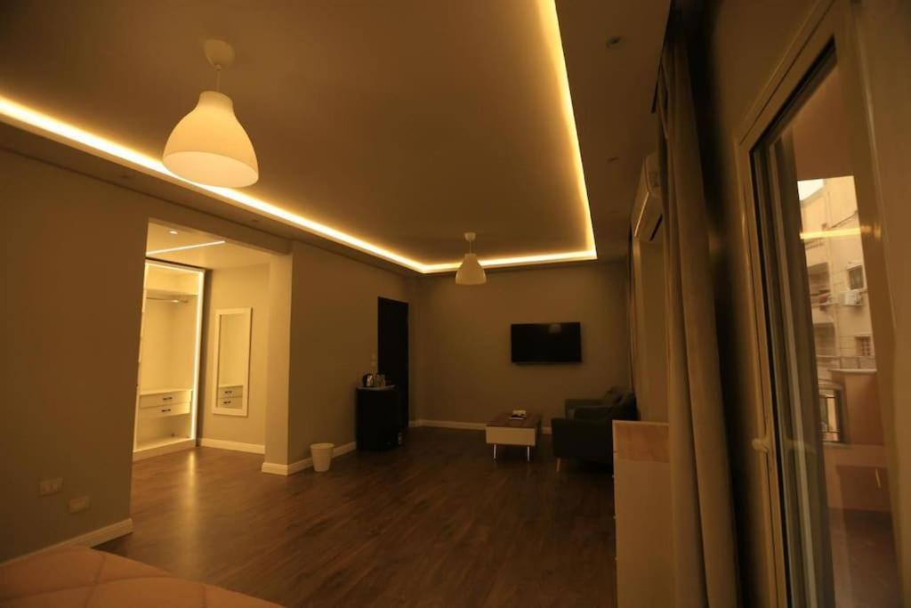 Munir's 2 Apartment *