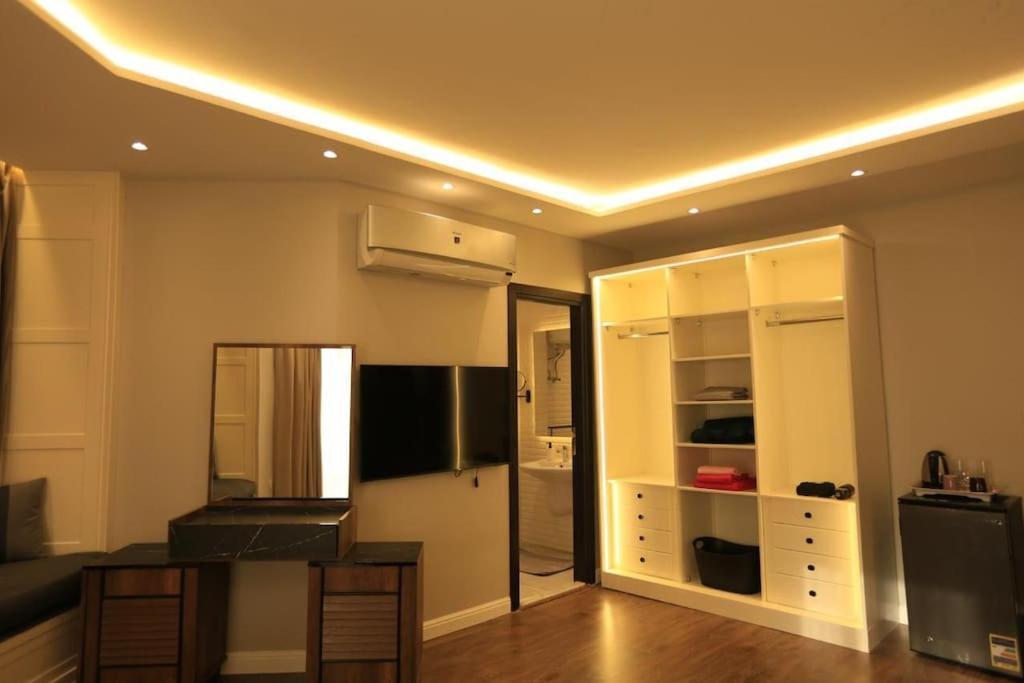 Munir's 2 Apartment Cairo