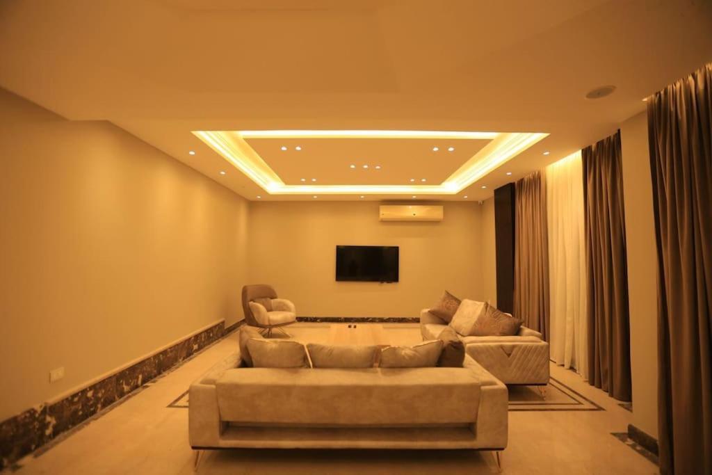 Munir's 2 Cairo